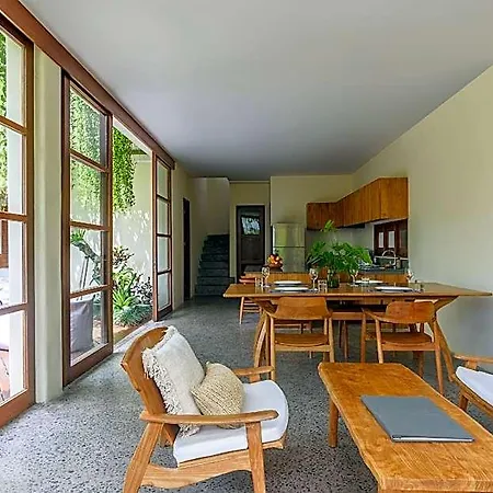 Anandathu Villas - Tropical Pool Villa In Canggu